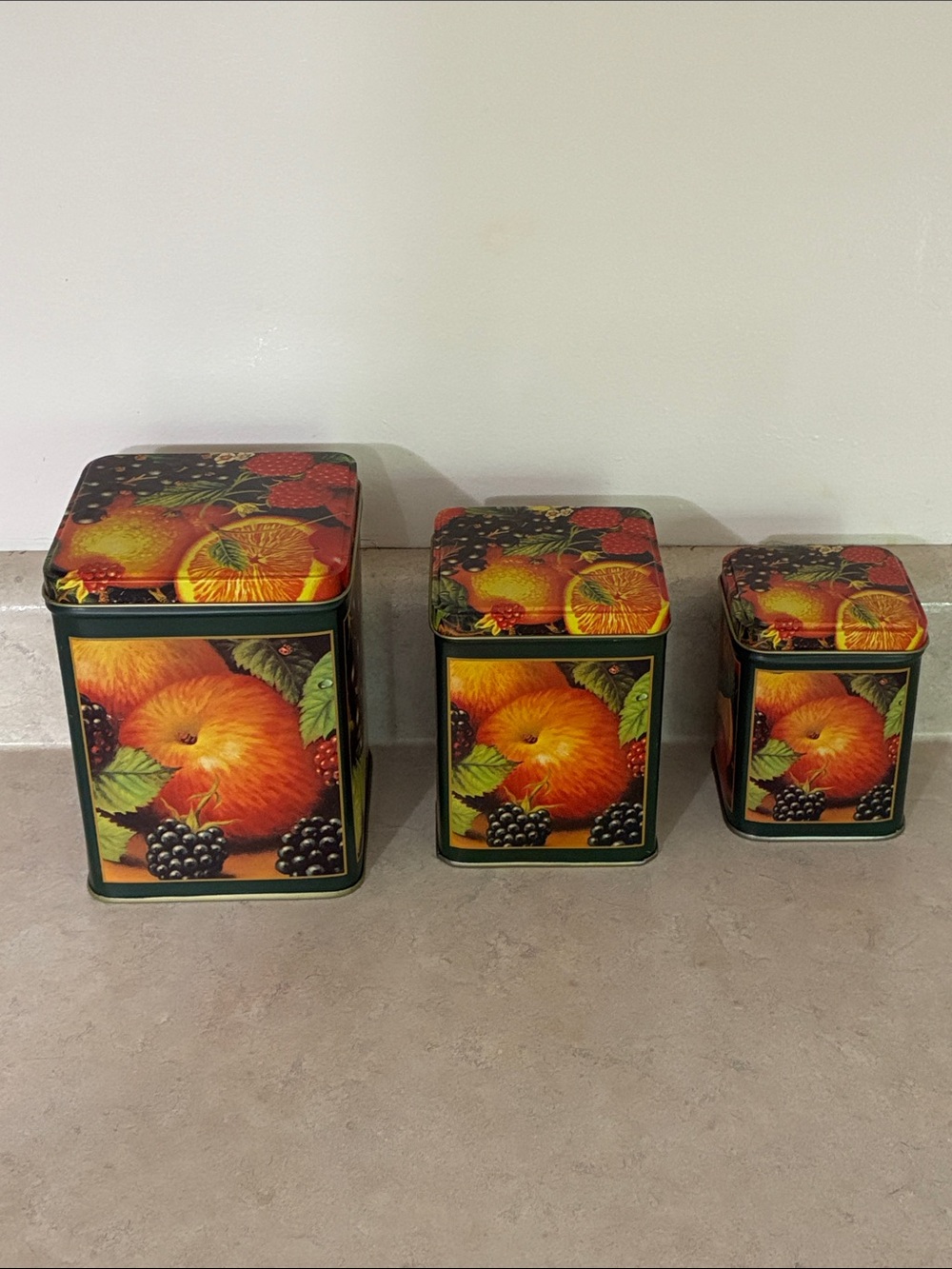 🌷3 for $25🌷Unbranded, US OS, 3 Piece Vintage Fruit Themed Matching Canister Set